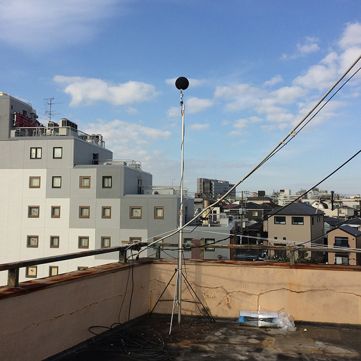 既存建物屋上での環境騒音調査