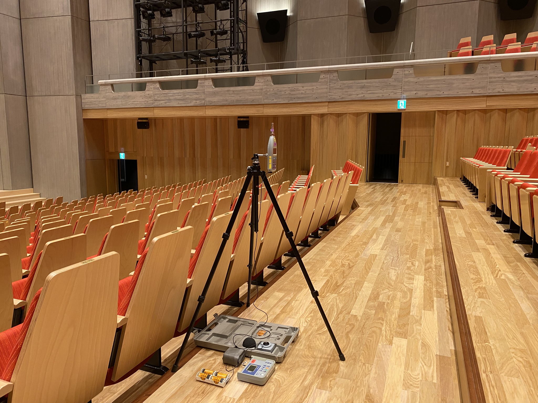 音楽ホール内外騒音調査